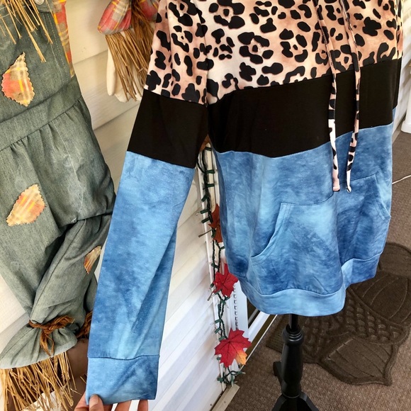 🍃LAST 1 Md💕NWT Colorblock Leopard Print Hoodie💕 - Picture 12 of 16